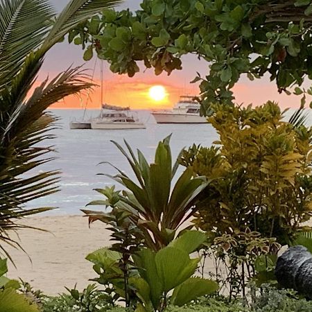 Family Comfort In Jamaica - Enjoy 7 Miles Of White Sand Beach! Villa Negril Exterior foto